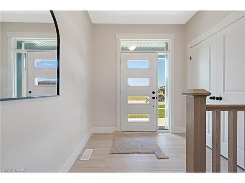 52 Moon Crescent, Cambridge, ON - Indoor Photo Showing Other Room