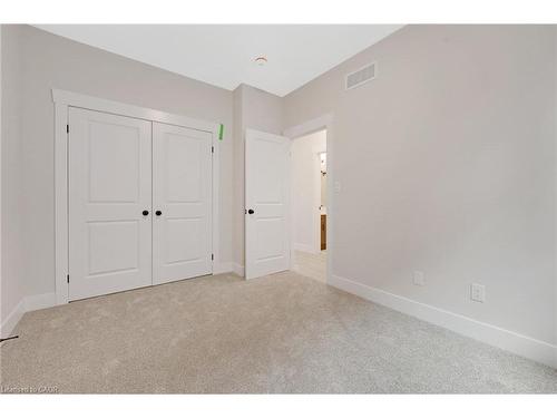 52 Moon Crescent, Cambridge, ON - Indoor Photo Showing Other Room