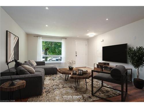 8 Pamela Place, Guelph, ON - Indoor Photo Showing Living Room