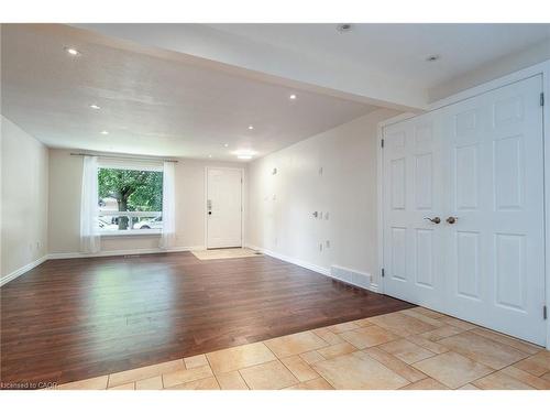 8 Pamela Place, Guelph, ON - Indoor