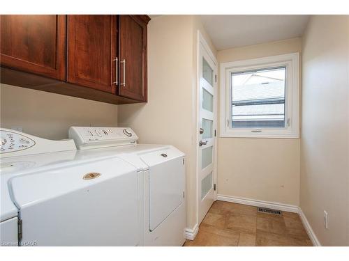 8 Pamela Place, Guelph, ON - Indoor Photo Showing Laundry Room