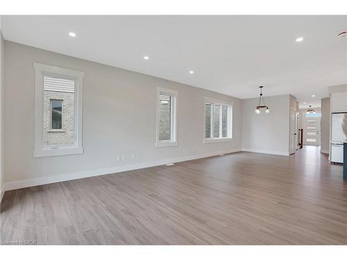 24 Moon Crescent, Cambridge, ON - Indoor