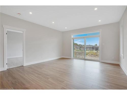 24 Moon Crescent, Cambridge, ON - Indoor