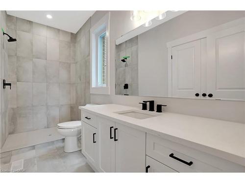 24 Moon Crescent, Cambridge, ON - Indoor Photo Showing Bathroom