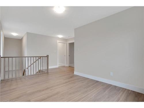 24 Moon Crescent, Cambridge, ON - Indoor Photo Showing Other Room