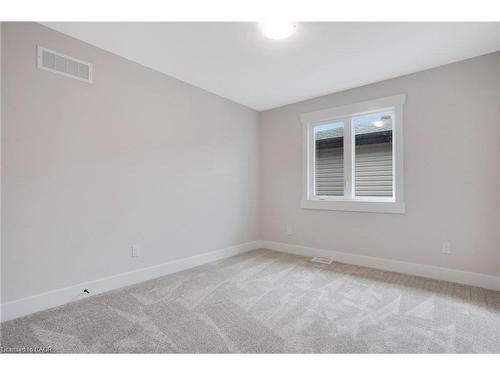 24 Moon Crescent, Cambridge, ON - Indoor Photo Showing Other Room