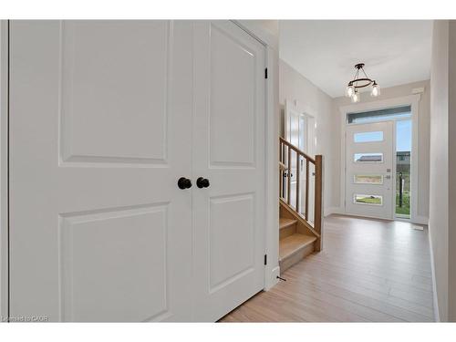 24 Moon Crescent, Cambridge, ON - Indoor Photo Showing Other Room