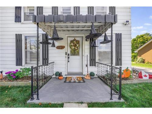 83 Orkney Street W, Caledonia, ON - Outdoor