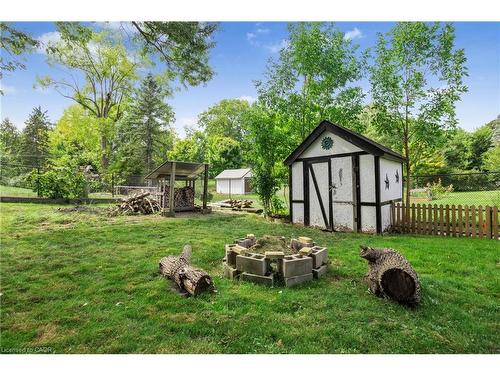 83 Orkney Street W, Caledonia, ON - Outdoor With Backyard