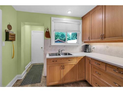 274 Ottawa Street S, Hamilton, ON - Indoor Photo Showing Kitchen With Double Sink