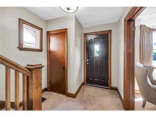 274 Ottawa Street S, Hamilton, ON - Indoor Photo Showing Other Room