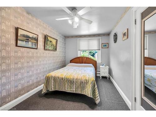 274 Ottawa Street S, Hamilton, ON - Indoor Photo Showing Bedroom