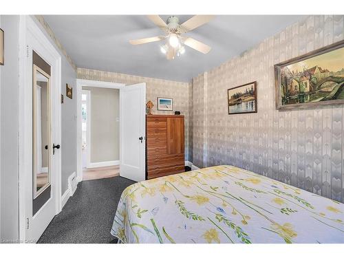 274 Ottawa Street S, Hamilton, ON - Indoor Photo Showing Bedroom