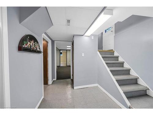 274 Ottawa Street S, Hamilton, ON - Indoor Photo Showing Other Room