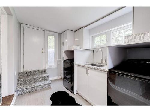 13175 15 Side Road, Georgetown, ON - Indoor Photo Showing Other Room