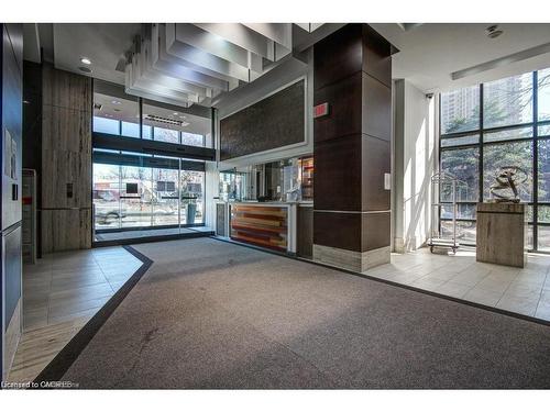 2402-330 Burnhamthorpe Road W, Mississauga, ON - Indoor Photo Showing Other Room