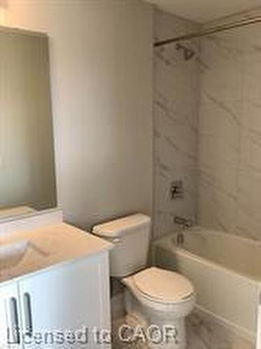 714-15 Queen Street S, Hamilton, ON - Indoor Photo Showing Bathroom