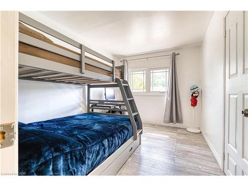 717906 Highway 6, Owen Sound, ON - Indoor Photo Showing Bedroom
