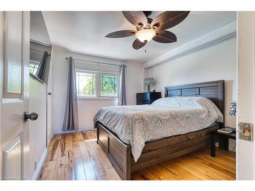 717906 Highway 6, Owen Sound, ON - Indoor Photo Showing Bedroom