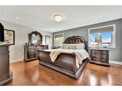 3 Rianna Court, Hamilton, ON - Indoor Photo Showing Bedroom