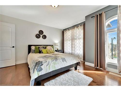 3 Rianna Court, Hamilton, ON - Indoor Photo Showing Bedroom