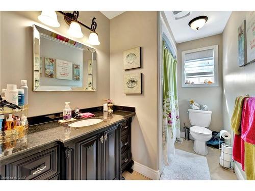 3 Rianna Court, Hamilton, ON - Indoor Photo Showing Bathroom