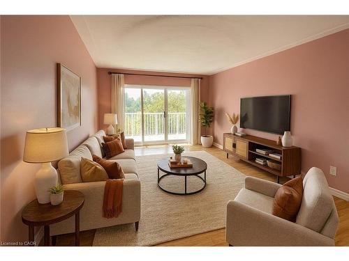 308-10 Woodman Drive S, Hamilton, ON - Indoor Photo Showing Living Room