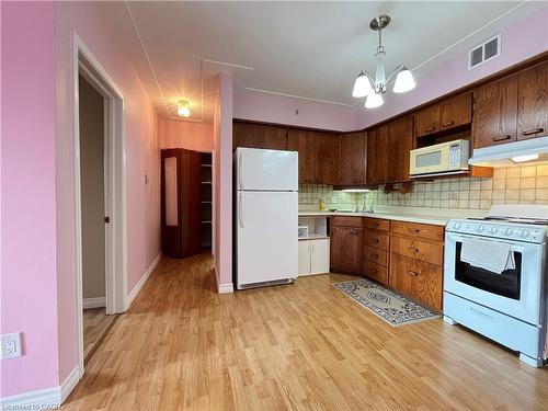 308-10 Woodman Drive S, Hamilton, ON - Indoor Photo Showing Kitchen