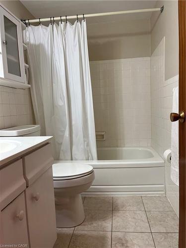 308-10 Woodman Drive S, Hamilton, ON - Indoor Photo Showing Bathroom