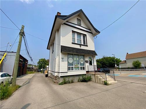 3 Britannia Avenue, Hamilton, ON 