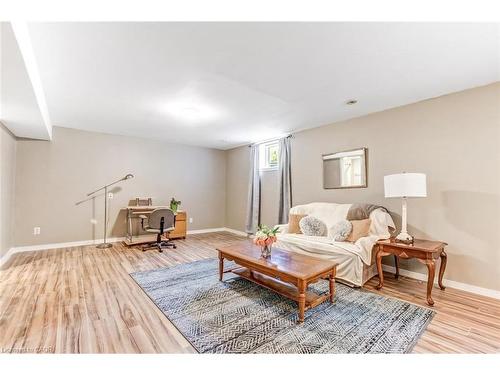 10 Birchall Lane, St. Thomas, ON - Indoor Photo Showing Living Room