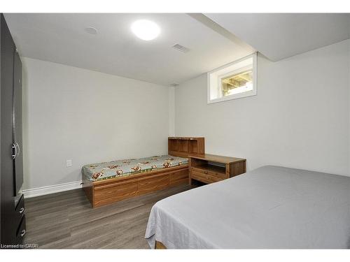 33 Bankside Drive, Kitchener, ON - Indoor Photo Showing Bedroom