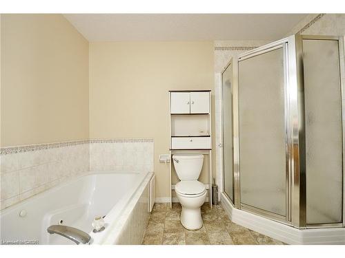 33 Bankside Drive, Kitchener, ON - Indoor Photo Showing Bathroom