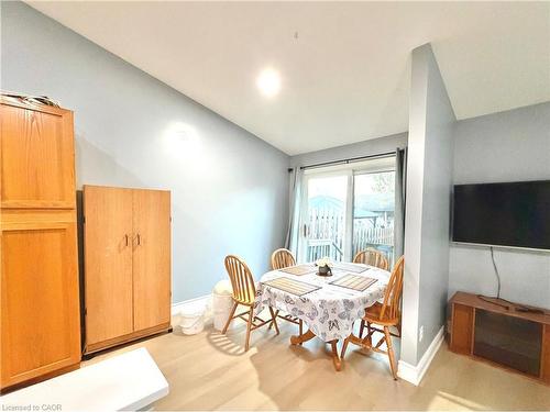 33 Bankside Drive, Kitchener, ON - Indoor Photo Showing Dining Room