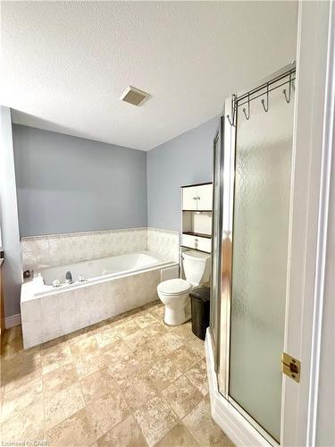 33 Bankside Drive, Kitchener, ON - Indoor Photo Showing Bathroom