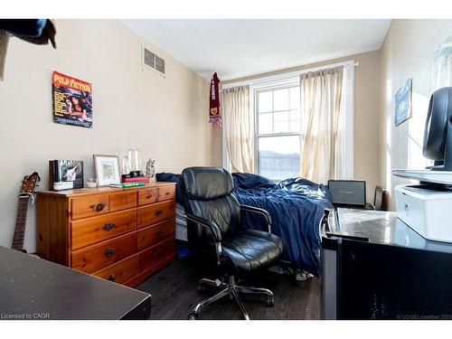 868 King Street W, Hamilton, ON 