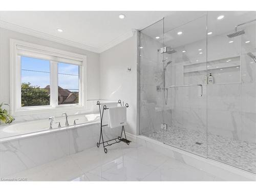 237 River Birch Street, Kitchener, ON - Indoor Photo Showing Bathroom