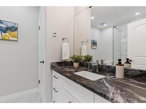 237 River Birch Street, Kitchener, ON - Indoor Photo Showing Bathroom