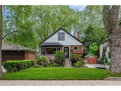 43 Pine Avenue S Mississauga, ON L5H 2P5