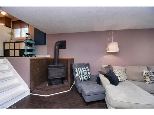 302 Linden Drive, Cambridge, ON - Indoor With Fireplace