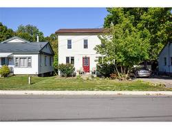 39 Young Street  Tillsonburg, ON N4G 3H6