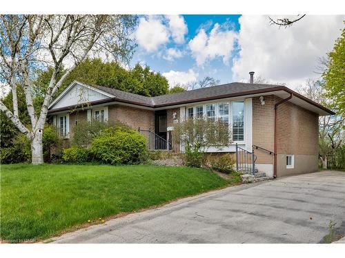 1181 Newton Road  Oakville, ON L6H 2A1