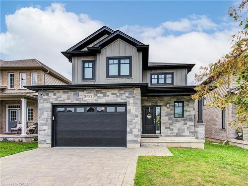 2527 Holbrook Drive, London, ON - Outdoor With Facade