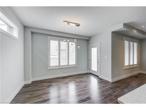 2527 Holbrook Drive, London, ON - Indoor Photo Showing Other Room