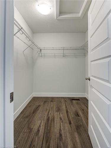 2527 Holbrook Drive, London, ON - Indoor With Storage