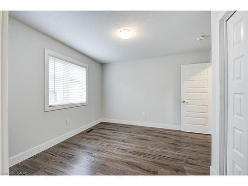 2527 Holbrook Drive, London, ON - Indoor Photo Showing Other Room