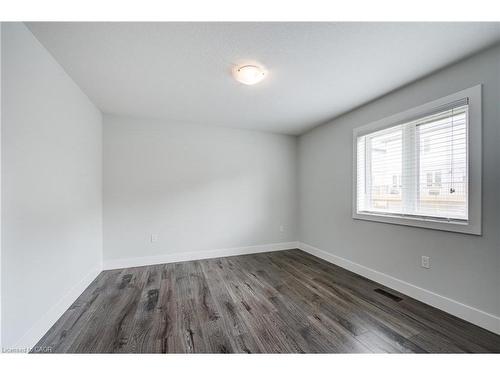 2527 Holbrook Drive, London, ON - Indoor Photo Showing Other Room