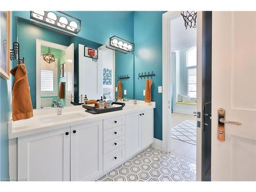 3100 Daniel Way, Oakville, ON - Indoor Photo Showing Bathroom