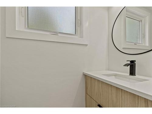 514 Oxbow Road, Waterloo, ON - Indoor Photo Showing Bathroom