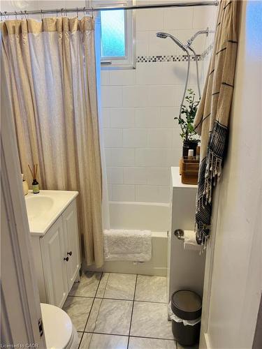 23-285 King Street W, Hamilton, ON - Indoor Photo Showing Bathroom